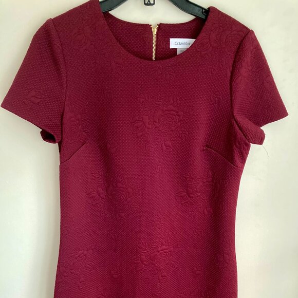 Calvin Klein Sheath Dress, Short Sleeve w/ Gold Zipper, Textured Fabric - Picture 3 of 6